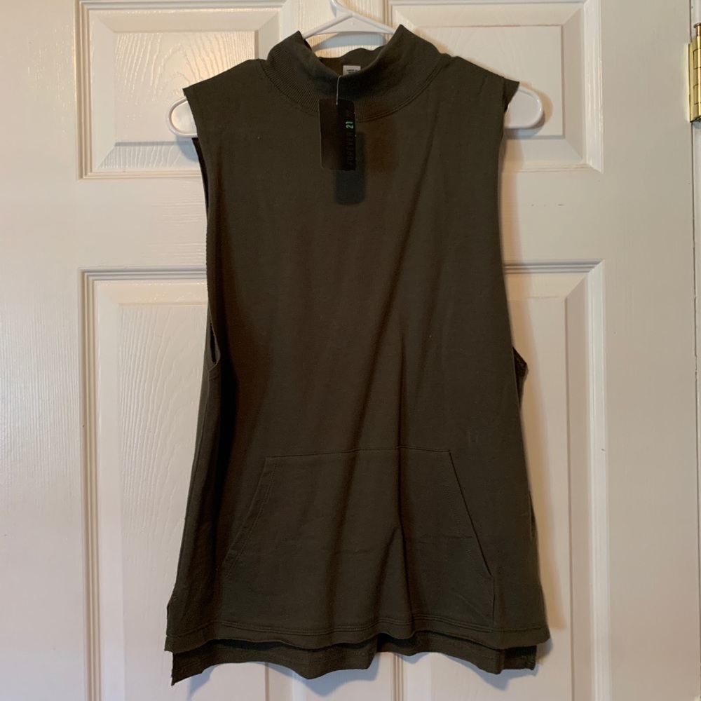 Forever 21 sleeve-less mock neck pullover